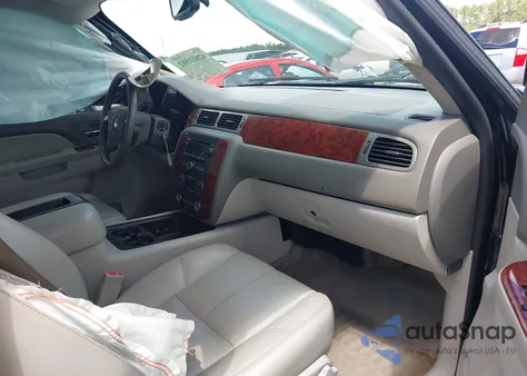 2014 Chevrolet Suburban 1500 Lt z USA, uszkodzony, nr VIN 1GNSCJE06ER116005